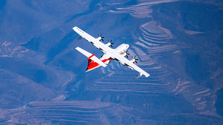 我国自研水陆两栖飞机AG600完成两项高风险试飞科目