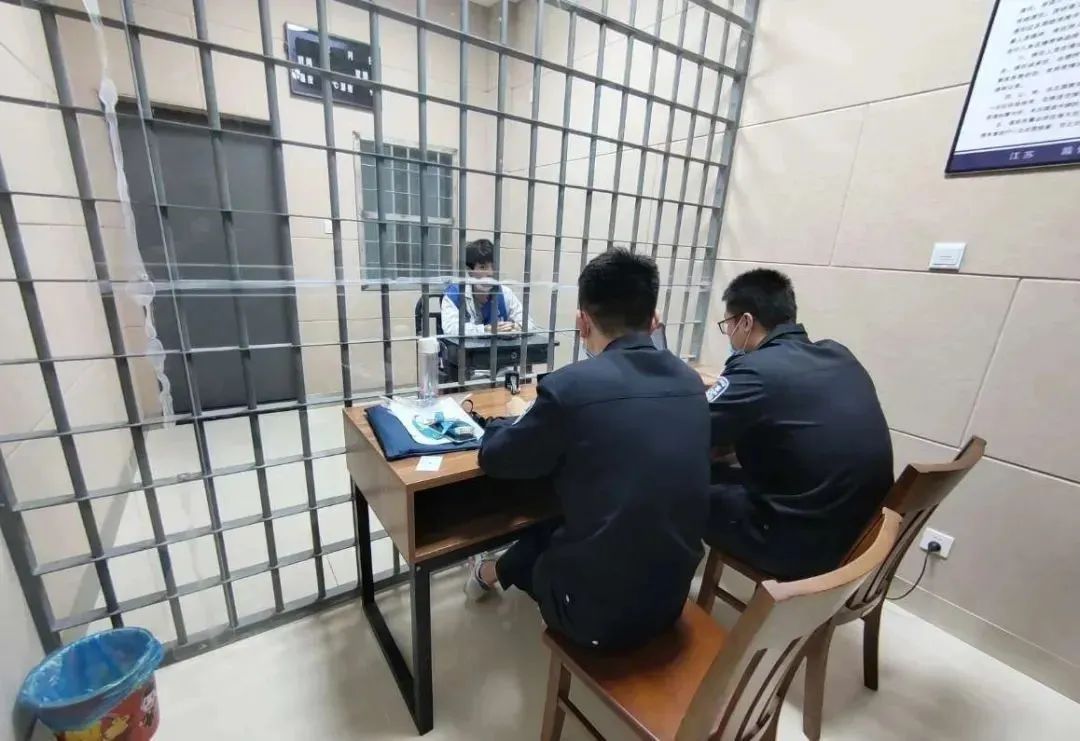 小直播平台“小棉袄”淫秽直播平台被警方捣毁注册会员达600多万