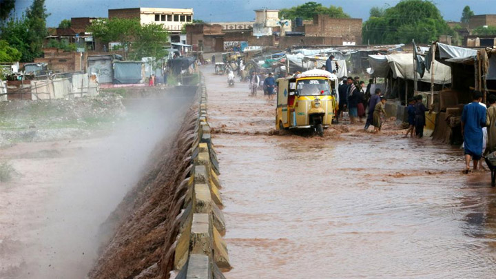 巴基斯坦暴雨引发灾害致39人死亡
