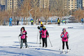 内蒙古呼伦贝尔：让冰雪运动更“接地气”