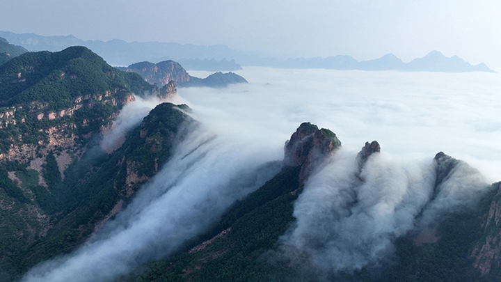 河北邢台：太行山区出现云海景观