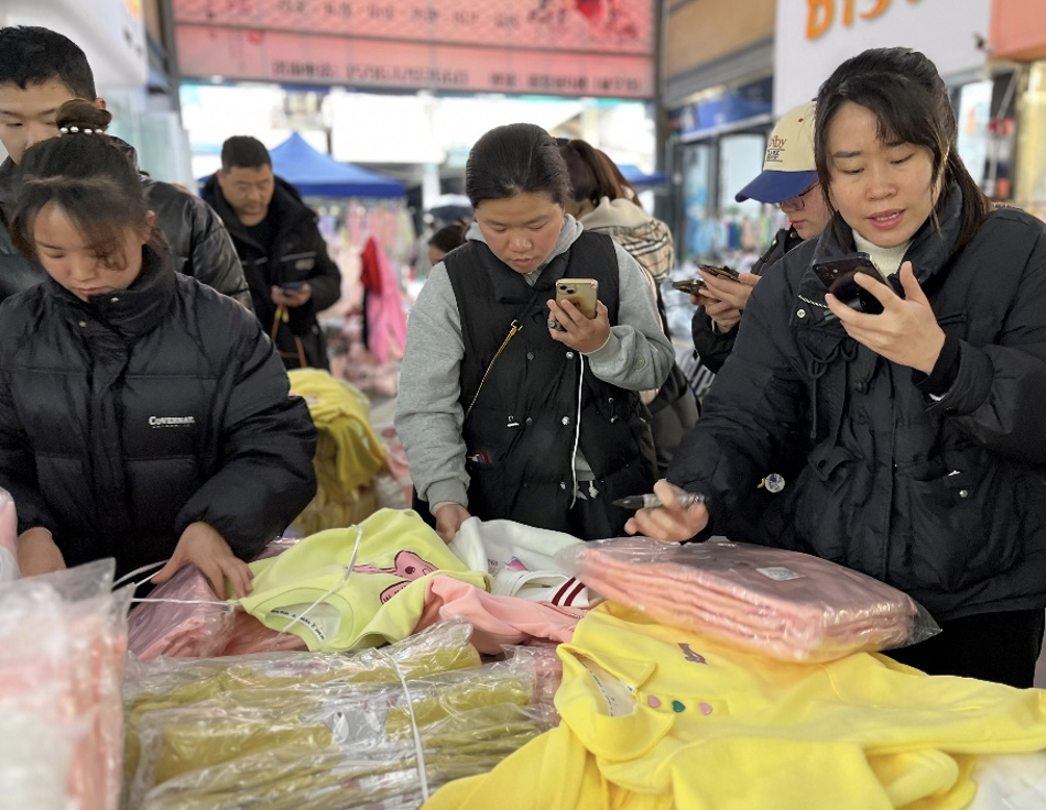 多多跨境推出“反向定制”模式助力“中国童装之都”一站卖全球(图2)
