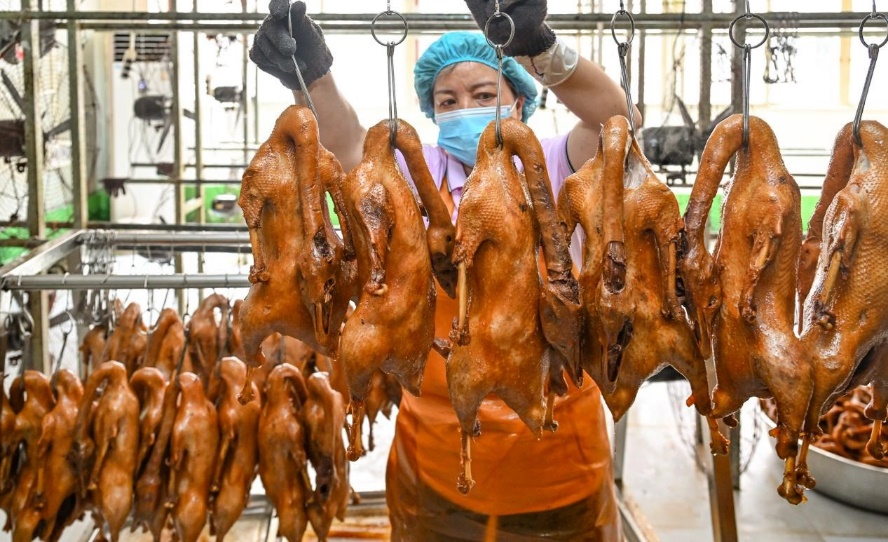 拼多多发布《2025农产品上行半年报》：“多多好特产”加码扶持农货商家农产品销量同比增长47%(图3)