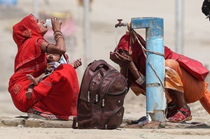 多邦遭遇极端高温天气，印度5万女性获高温赔偿