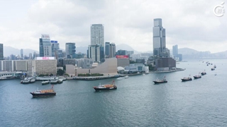 香港逾百艘渔船维港巡游