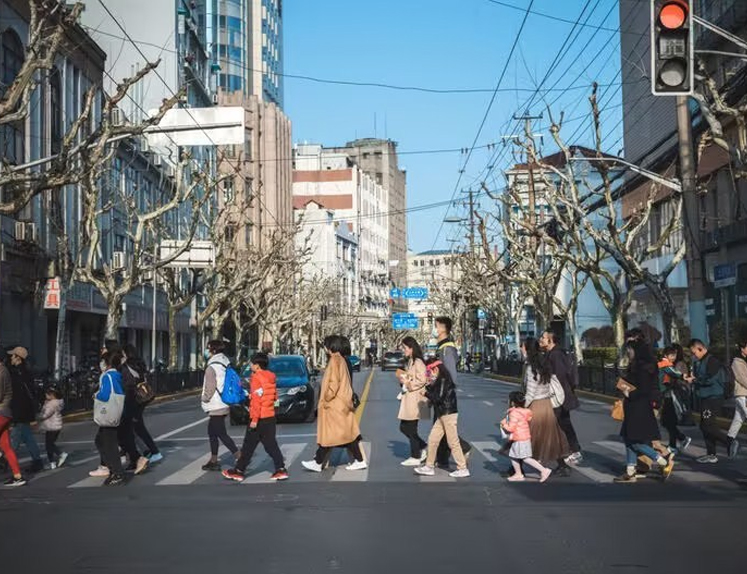 City Walk就是“遛弯”吗？如何“撬动”文旅消费？