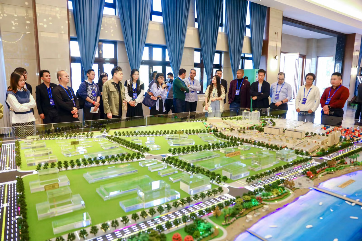 考察团走访福清中印尼“两国双园”中方园区