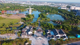 红豆山庄： 沐浴荷塘月色数星星