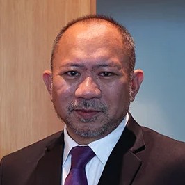 亚太经合组织秘书处执行主任</br>爱德华多·佩德罗萨