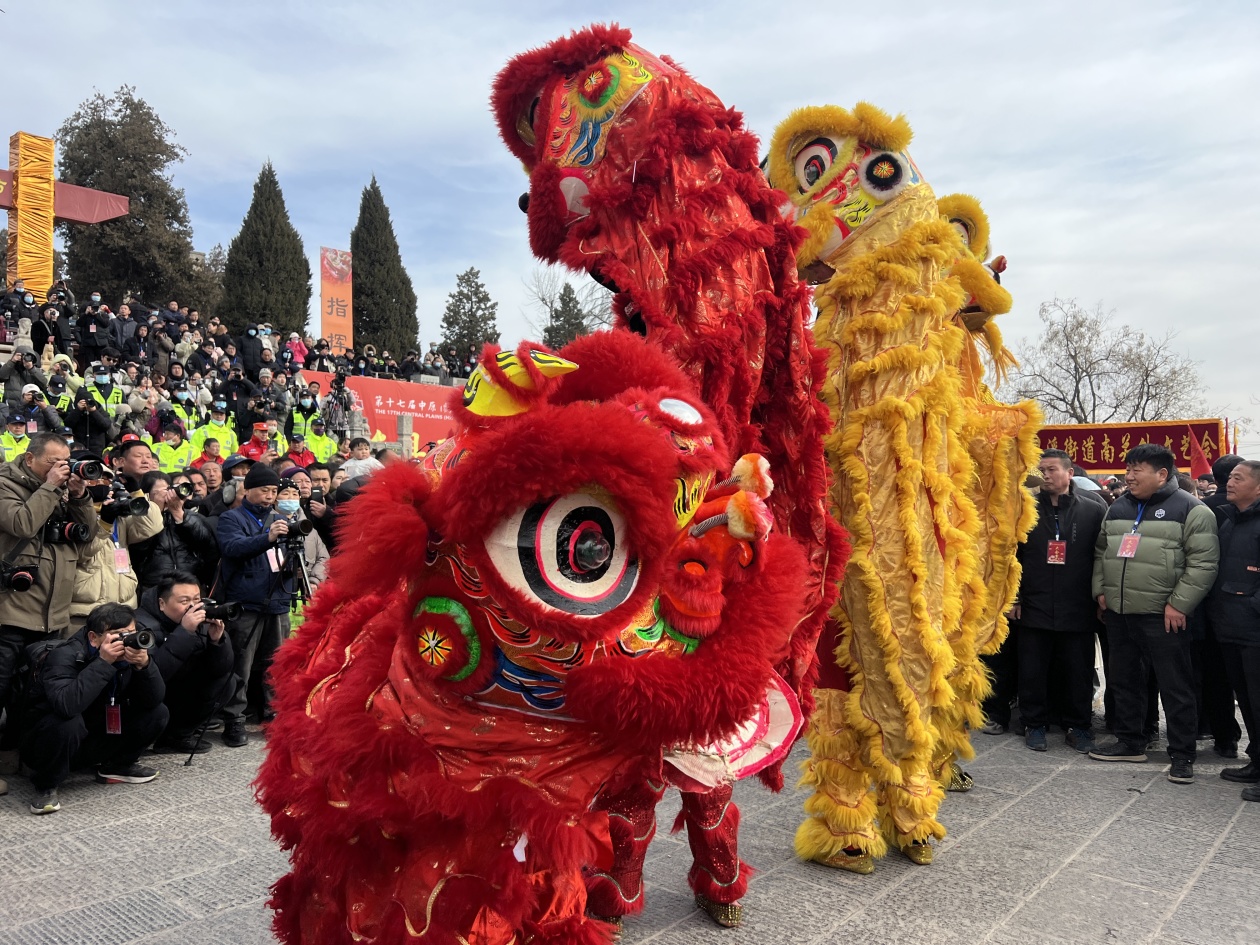 华北最大非遗社火在浮丘山庙会震撼登场