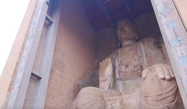 河畔千年佛 佑民万世安