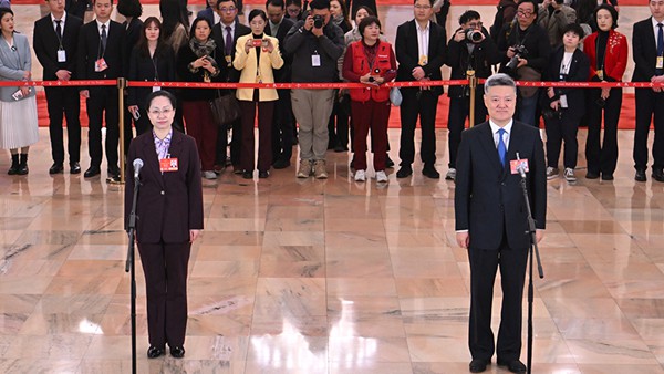 人形机器人、离岛免税…第二场