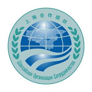坚守初心，始终高举“上海精神”旗帜