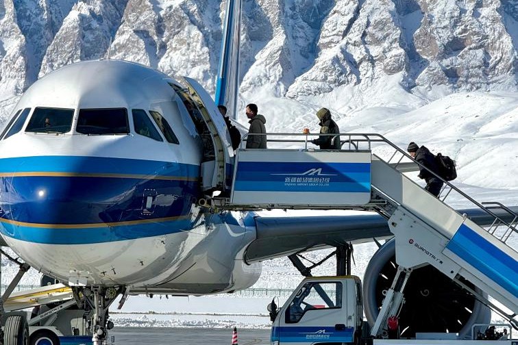 潮涌新疆70年 丝路新程：立体通道联通亚欧