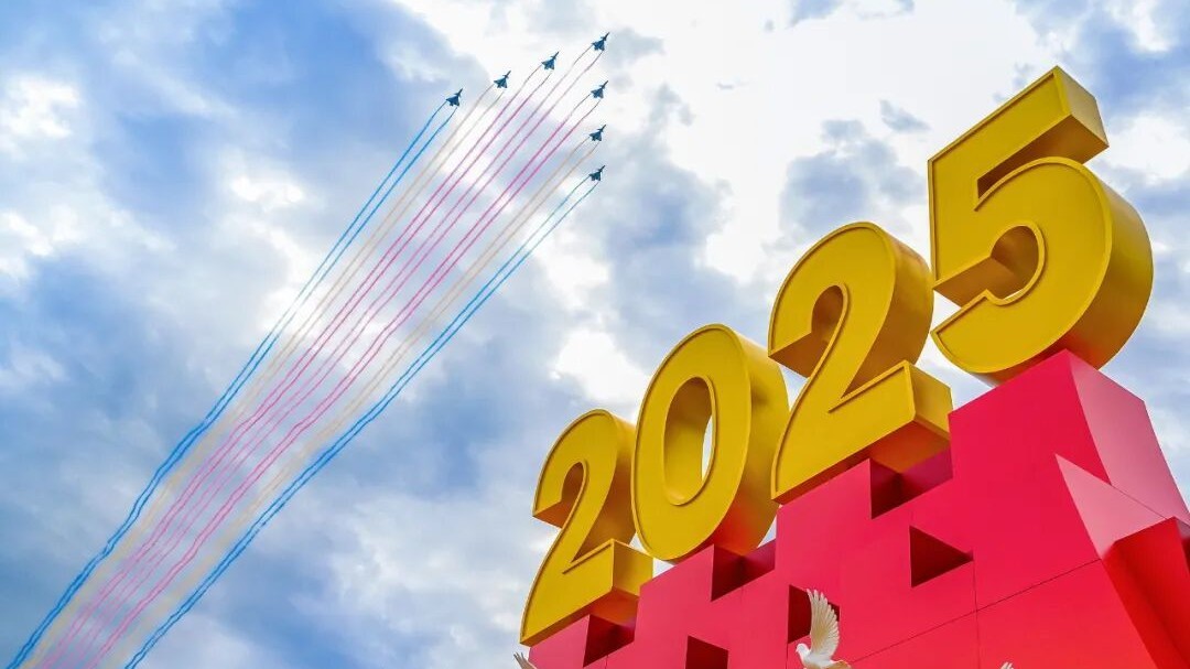 彩烟和天坛震撼同框！