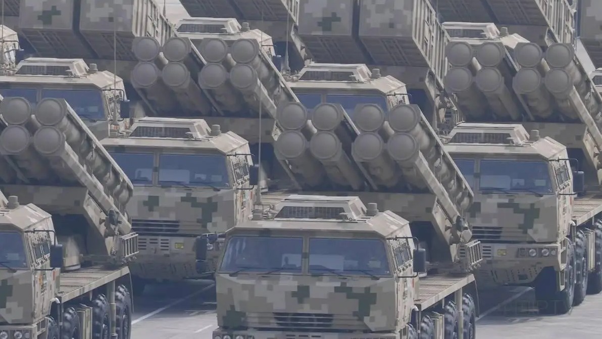 【环时解读·阅兵装备看点】射程远、精度高、成本低 两型191远程箱式火箭炮集中亮相