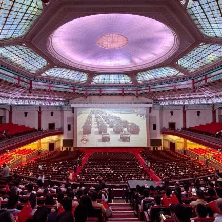 华侨华人看九三阅兵：震撼于实力，自豪于和平