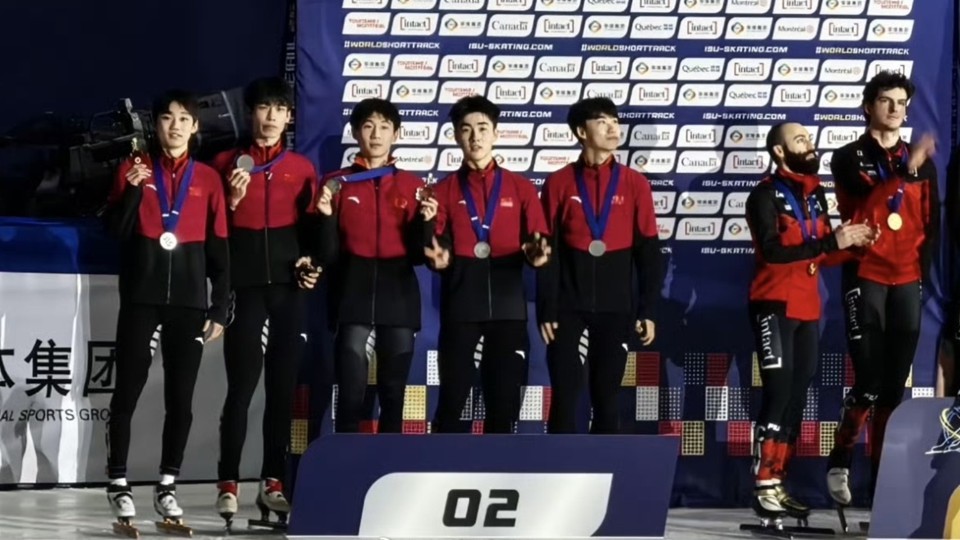 中国男队短道世锦赛5000米接力摘银
