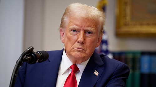 特朗普称与泽连斯基达成协议要“困难得多”