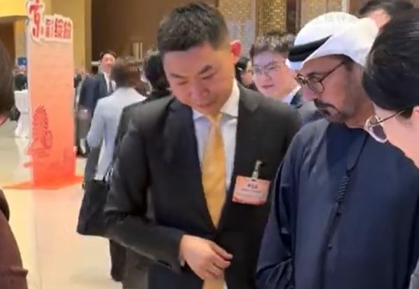 中国日报 | 跨国公司CEO和驻华使节体验高科技