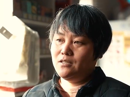 李翠利代表：村口小卖部里的全国人大代表