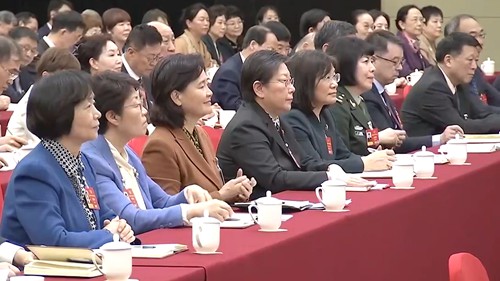习近平总书记向女同胞致以节日祝福