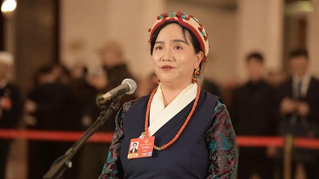 明吉措姆：西藏人均寿命翻了一倍多