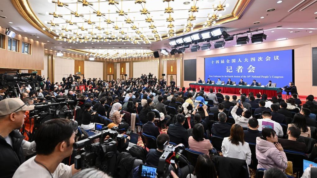 民生主题记者会举行