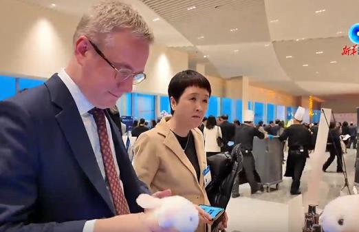 新华社｜外商齐聚“北京之夜”：看好中国市场 以更大投资拥抱“十五五” 机遇