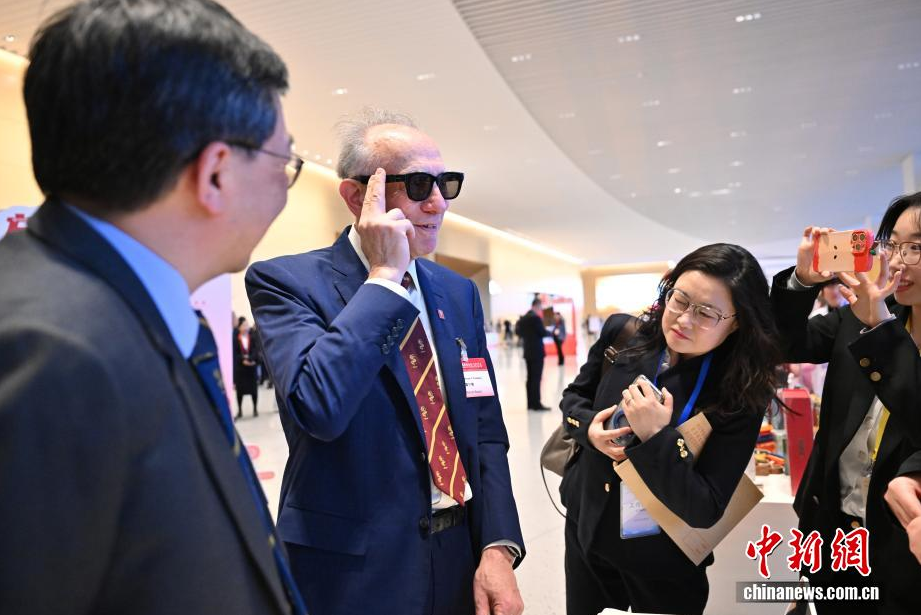 中国新闻网 | 中国发展高层论坛2026年年会“北京之夜”活动举行