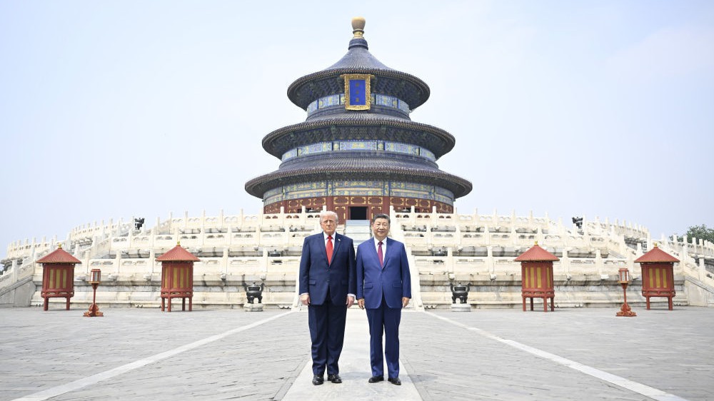 习近平同美国总统特朗普参观天坛