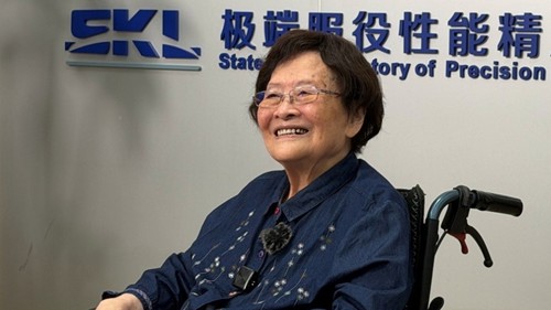 “七一勋章”获得者钟掘：一定要全力以赴让国家兴旺发达！