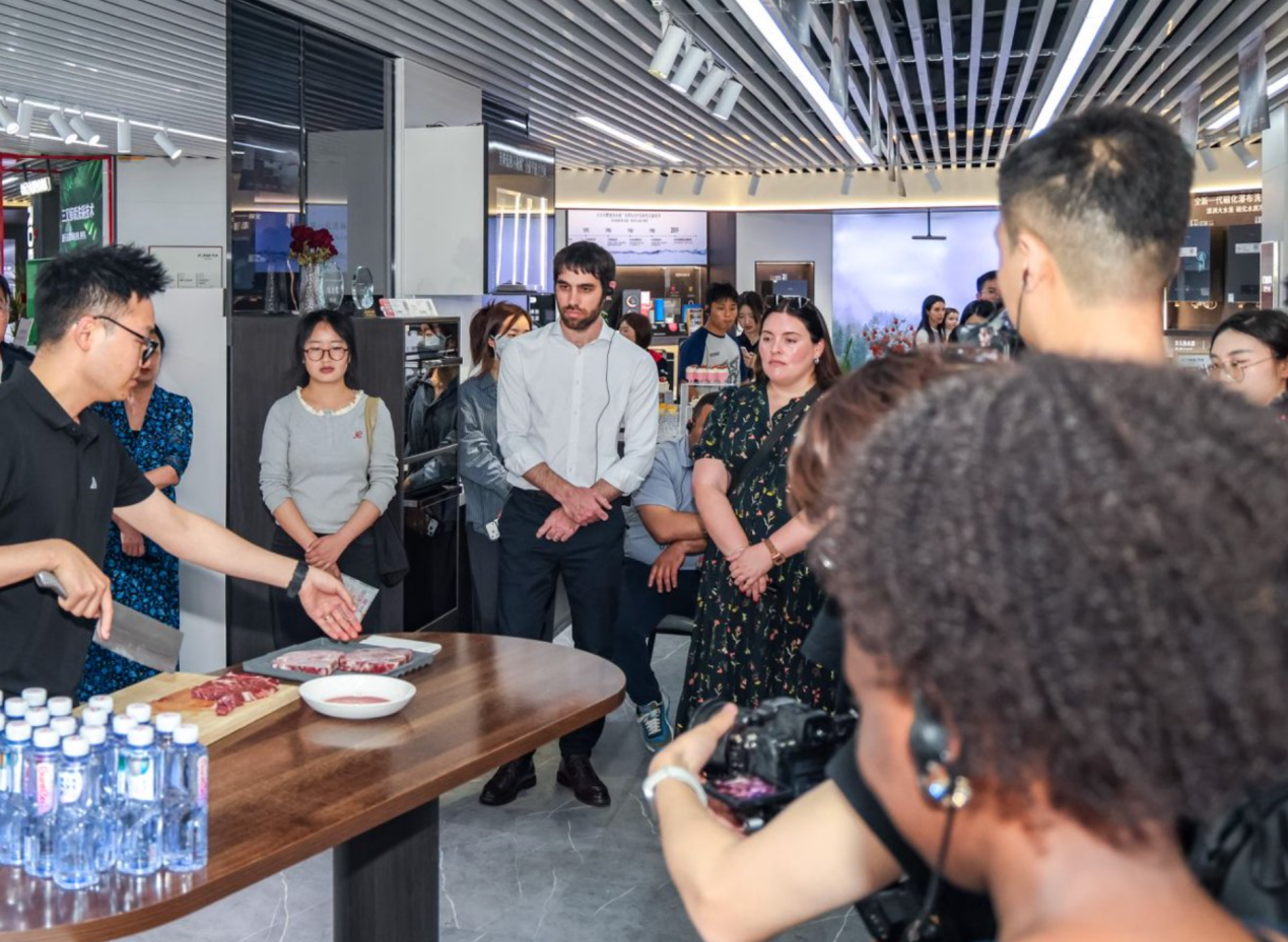 杏鑫平台_杏鑫注册_杏鑫开户地址_室内空气治理-除甲醛加盟-甲醛检测公司-长沙俊鹏环保科技有限公司