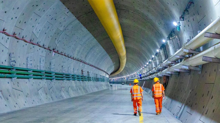 京滨城际铁路天津机场2号隧道顺利贯通