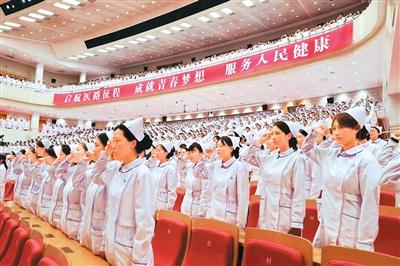 培养好护士，既在课堂更在病房