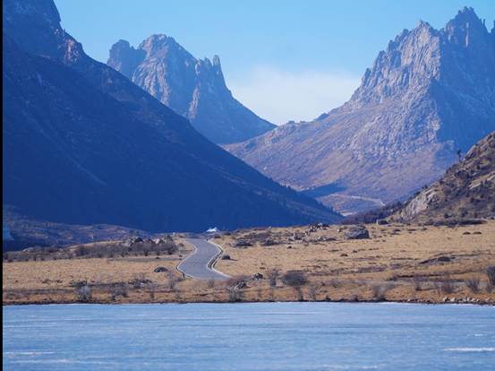 从“观光游”到“研学游”：四川阿坝县莲宝叶则景区以5A创建牵引文旅高质量发展