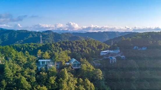 广元曾家山：川北清凉高地正热 康养徒步双线并进