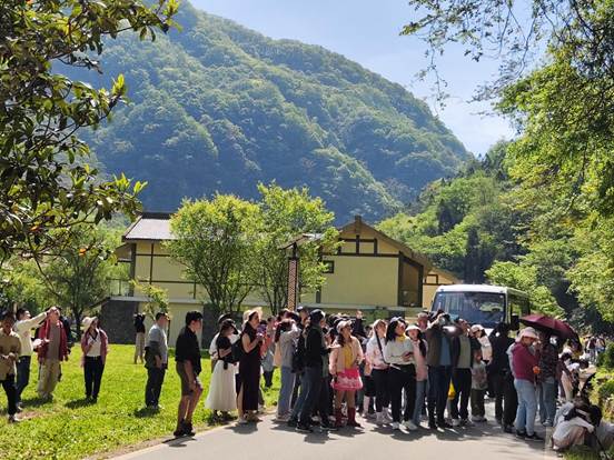 23℃清凉引客 坝坝烟火兴城：广元青川避暑经济点燃文旅融合新引擎
