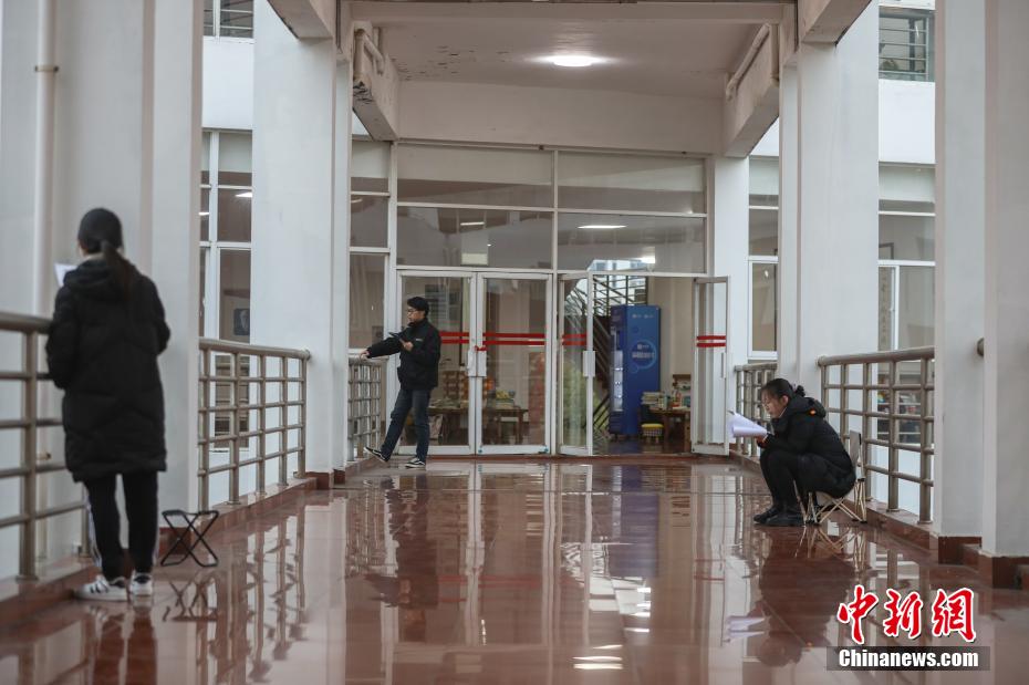 12月15日，距离2022年全国硕士研究生统一招生考试开考仅剩最后10天时间。 刘力鑫 摄