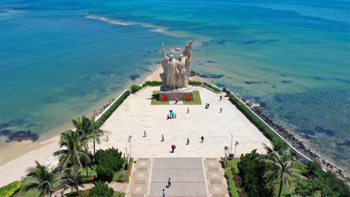 海南迎来暑期旅游旺季