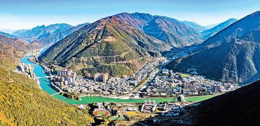 石棉县纵深推进三级治理改革 破解山区民族地区治理难题