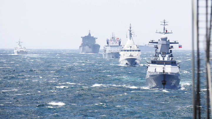 《环球时报》独家图片呈现“和平意志”海上联演