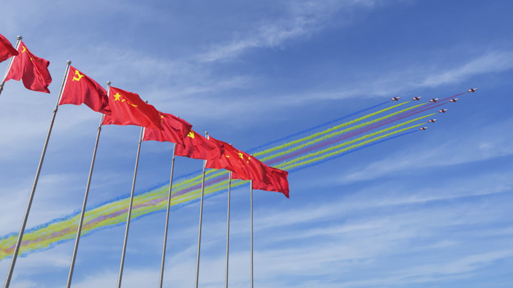 记者专访空警-500、歼-16、轰-6K、运油-20A、歼-20飞行员
