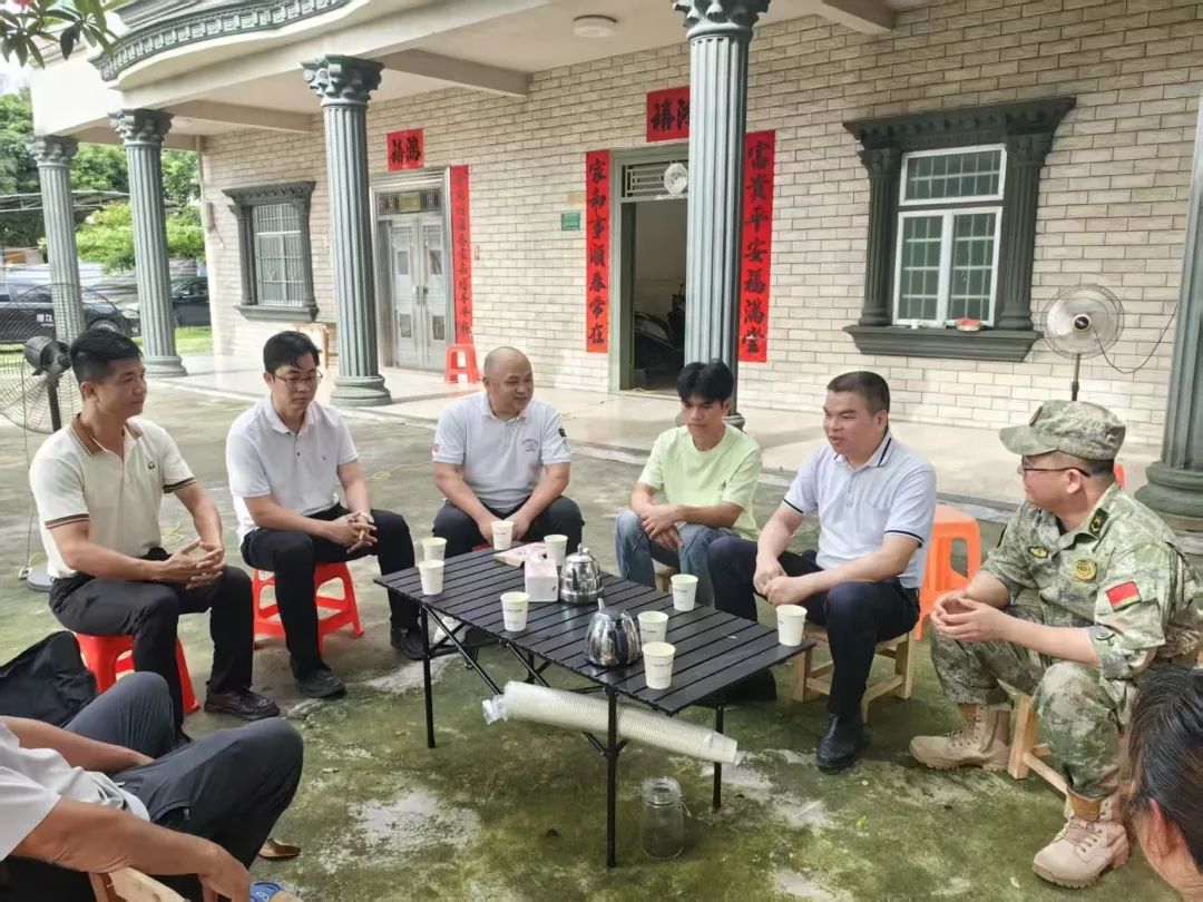 河中托起溺水学生，广东00后小伙救人后报名参军插图1