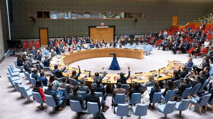 联合国安理会通过决议，呼吁在加沙地带实现停火