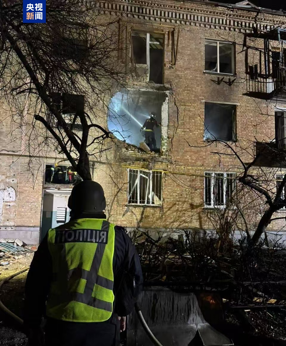 乌克兰官方报告称基辅遭到袭击 导致至少两名平民死亡 乌克兰官方报告称基辅遭到袭击 导致至少两名平民死亡