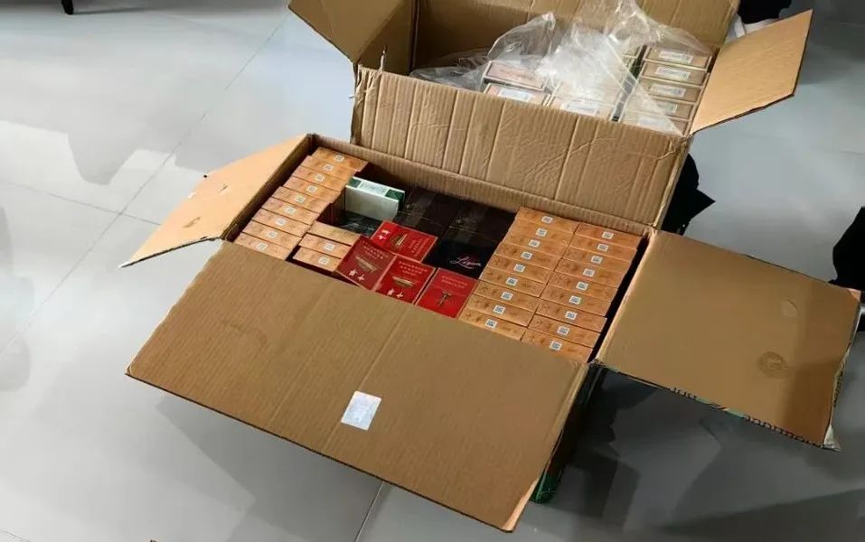 案值达200余万元！警方查获销售伪劣卷烟案​插图1