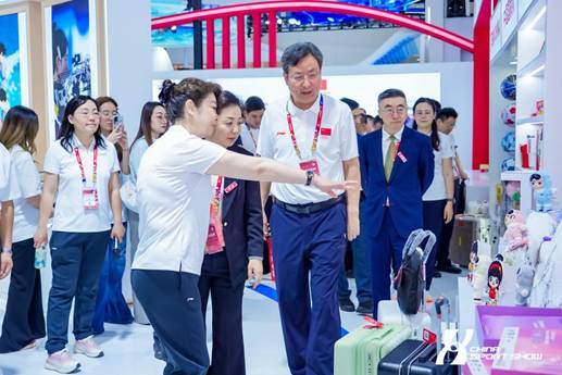 体育产业招商推介会在厦门国际会议展览中心举办