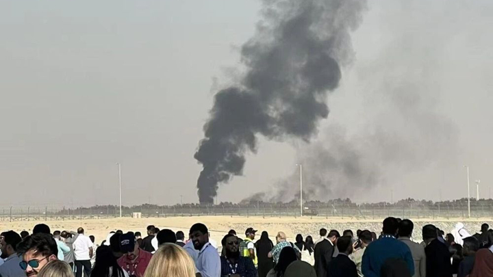 一架印度产“光辉”战机在迪拜航展坠毁