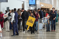 薪资无着落 美国机场或再陷安检混乱